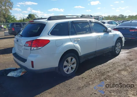 2012 Subaru Outback 2.5I Premium z USA, uszkodzony, nr VIN 4S4BRCGC8C3244400